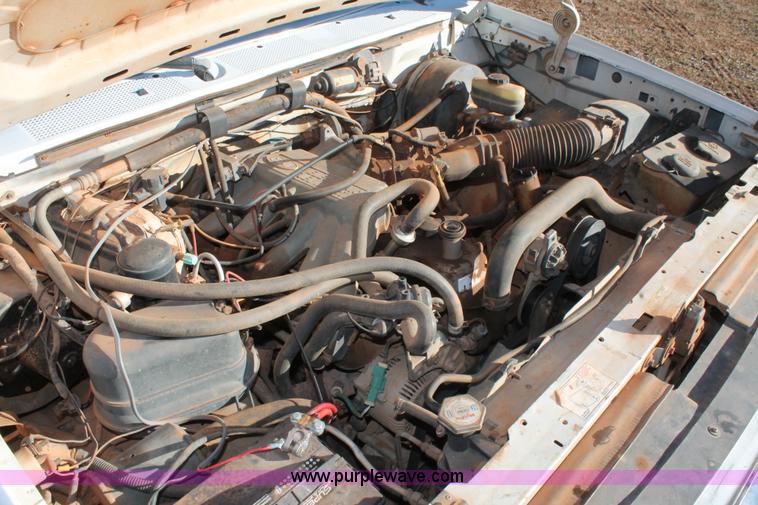 image for item L6766 1996 Ford F250 HD XL pickup truck