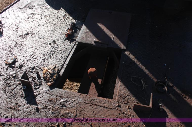 image for item L6766 1996 Ford F250 HD XL pickup truck