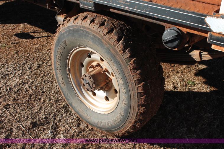 image for item L6766 1996 Ford F250 HD XL pickup truck