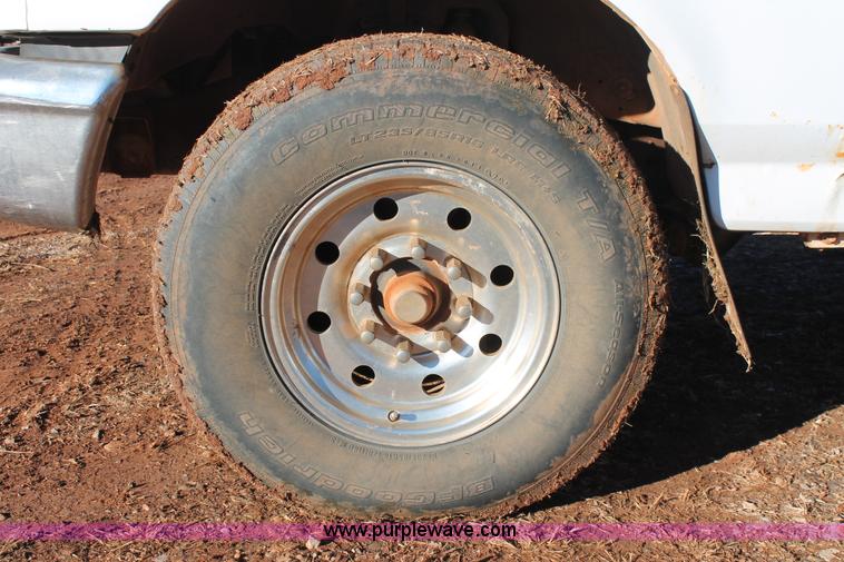 image for item L6766 1996 Ford F250 HD XL pickup truck