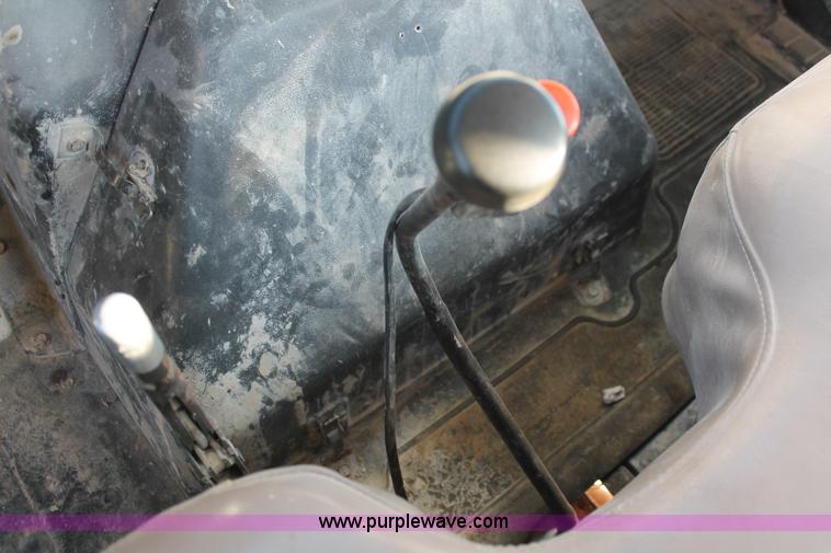 image for item L6772 1991 International 4900 service truck