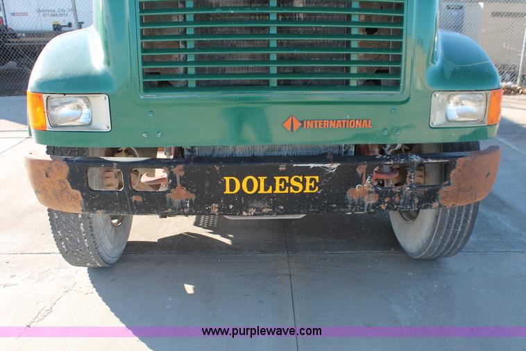 image for item L6772 1991 International 4900 service truck