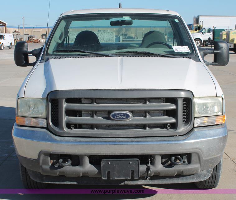 image for item L6774 2002 Ford F250 Super Duty XL pickup truck