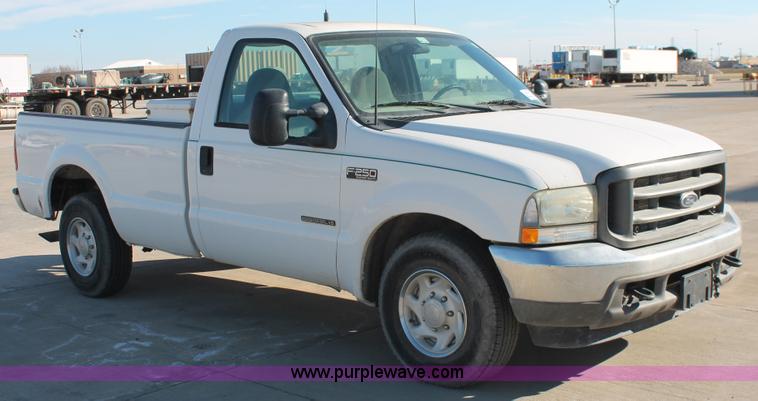 image for item L6774 2002 Ford F250 Super Duty XL pickup truck