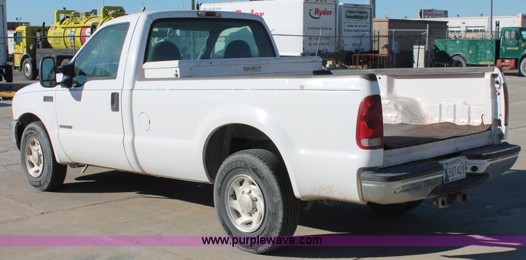 image for item L6774 2002 Ford F250 Super Duty XL pickup truck