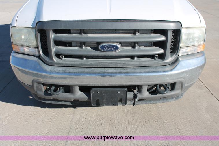image for item L6774 2002 Ford F250 Super Duty XL pickup truck