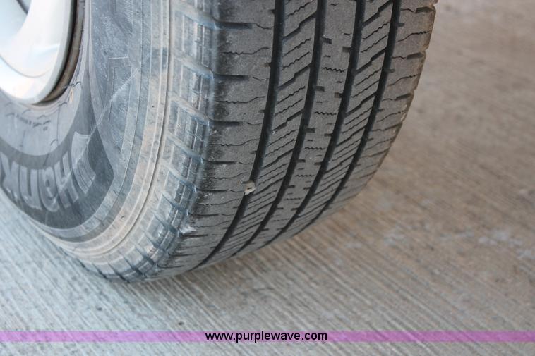 image for item L6774 2002 Ford F250 Super Duty XL pickup truck