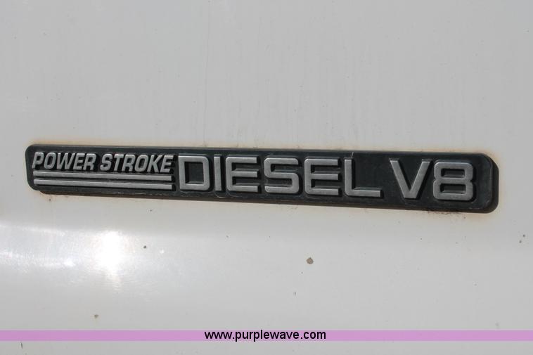 image for item L6774 2002 Ford F250 Super Duty XL pickup truck