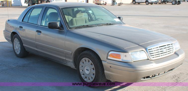 image for item L6776 2005 Ford Crown Victoria