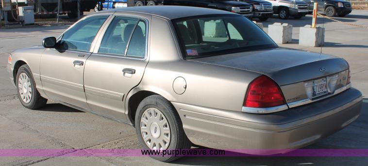 image for item L6776 2005 Ford Crown Victoria