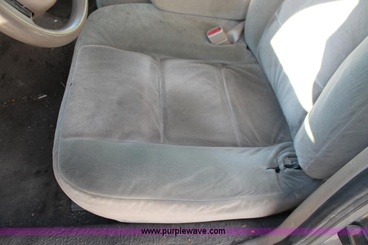 image for item L6776 2005 Ford Crown Victoria