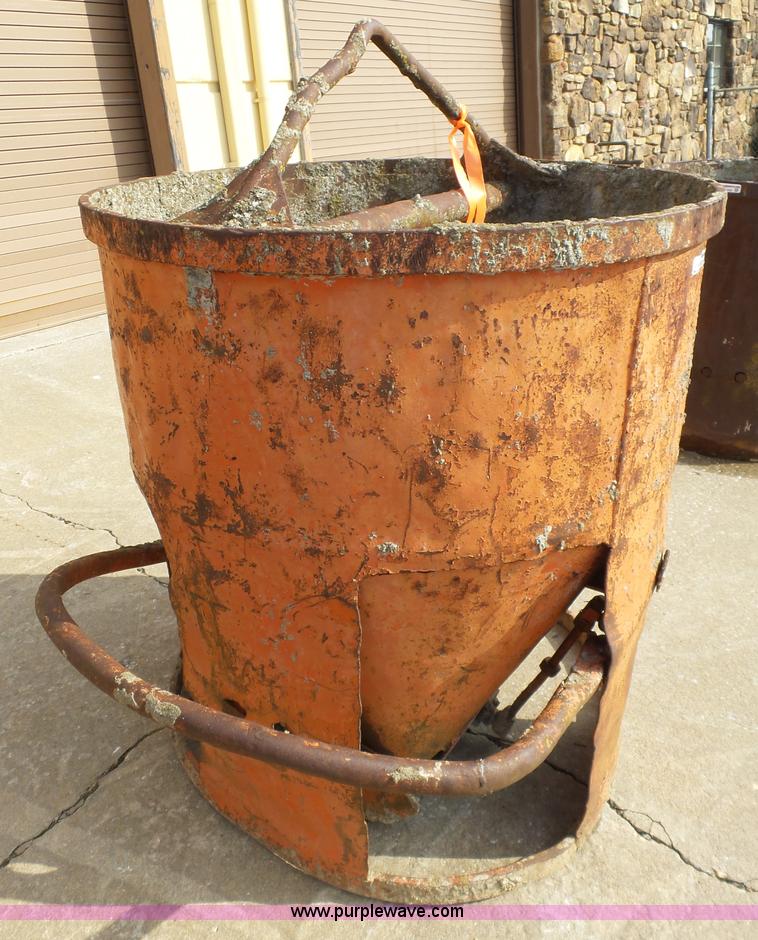 image for item BG9163 Concrete bucket