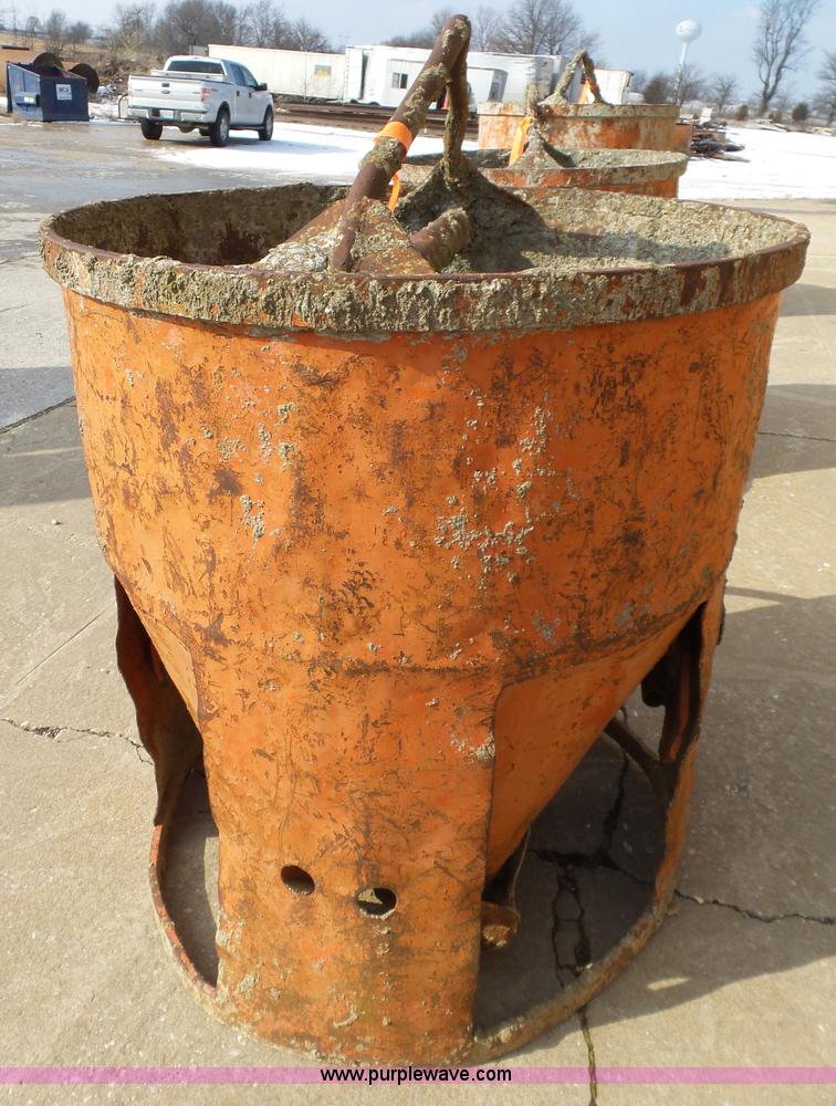 image for item BG9163 Concrete bucket