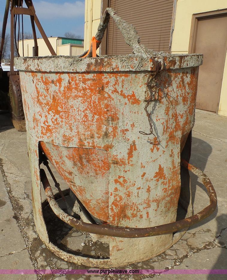 image for item BG9165 Concrete bucket