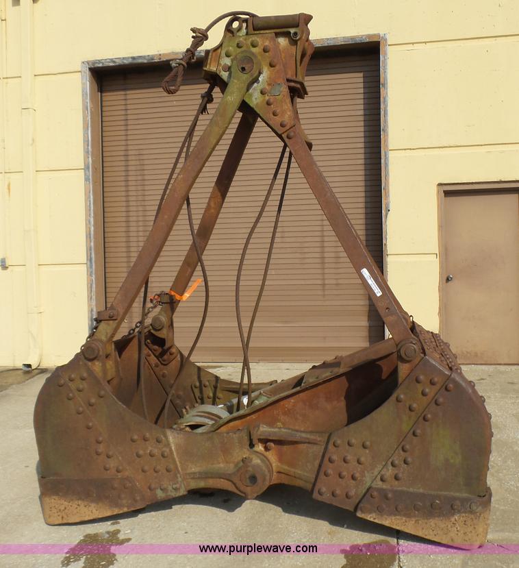 image for item BG9166 Clamshell bucket