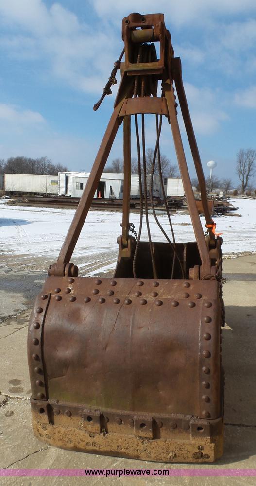 image for item BG9166 Clamshell bucket