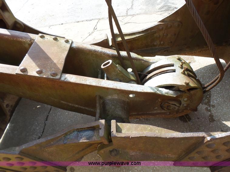 image for item BG9166 Clamshell bucket