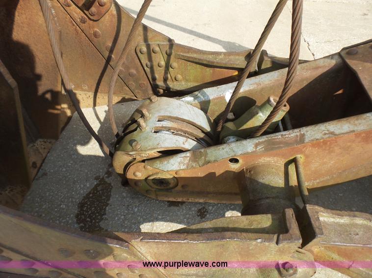 image for item BG9166 Clamshell bucket