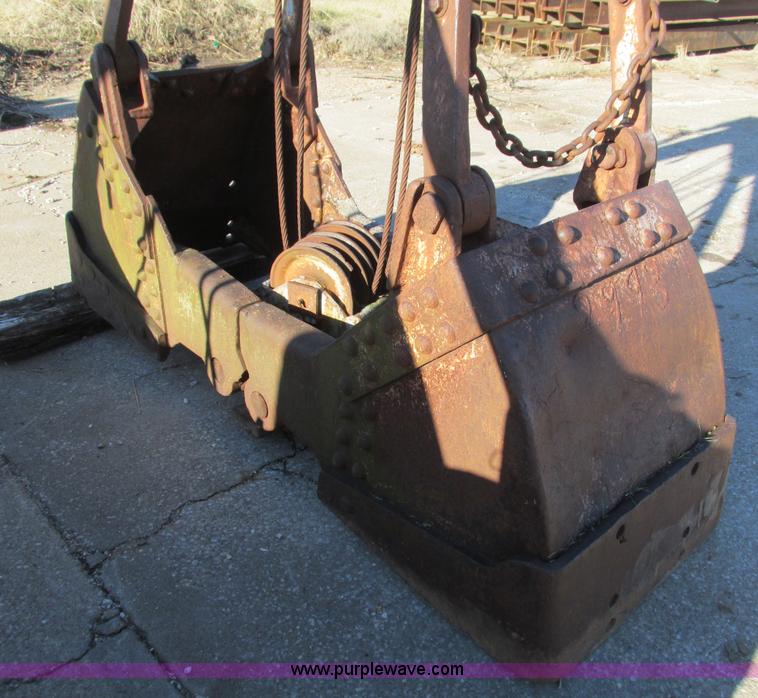 image for item BG9167 Clamshell bucket