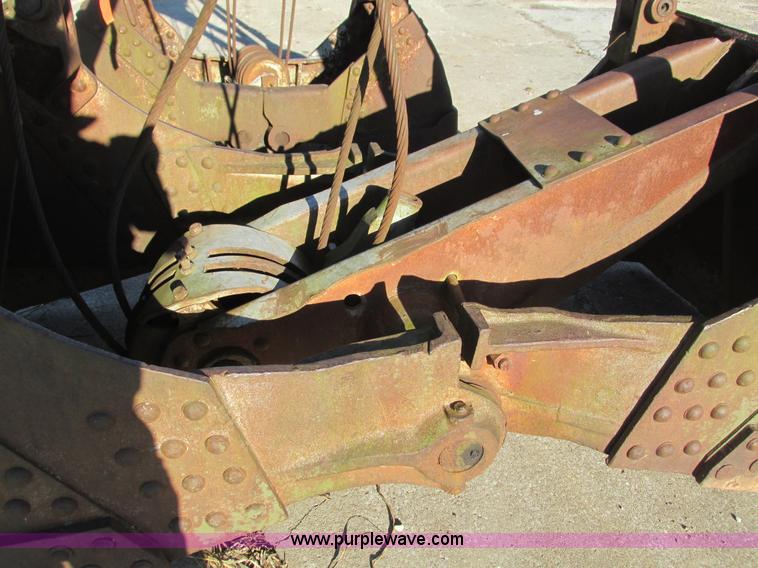 image for item BG9169 (2) clam shell buckets