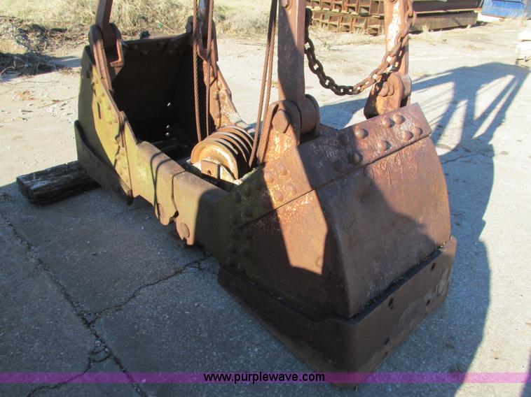 image for item BG9169 (2) clam shell buckets