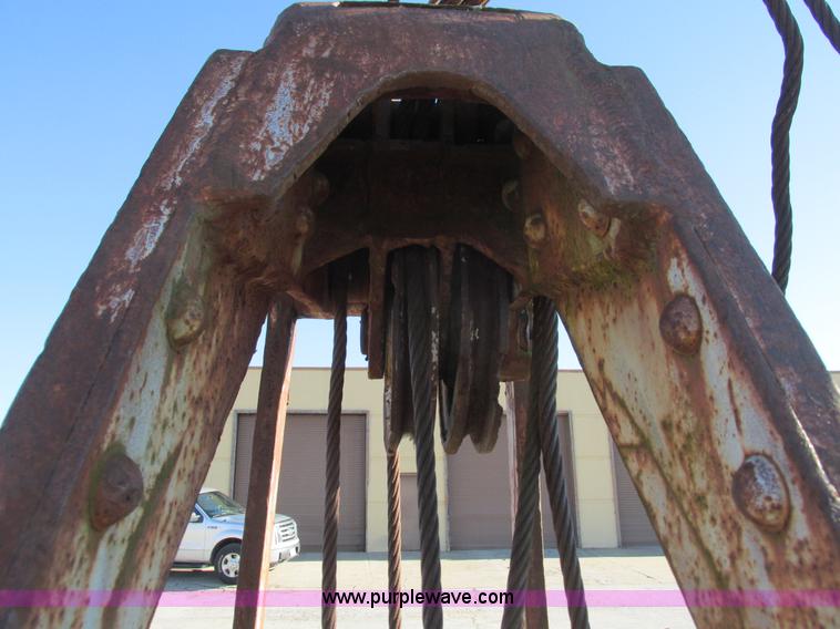 image for item BG9169 (2) clam shell buckets