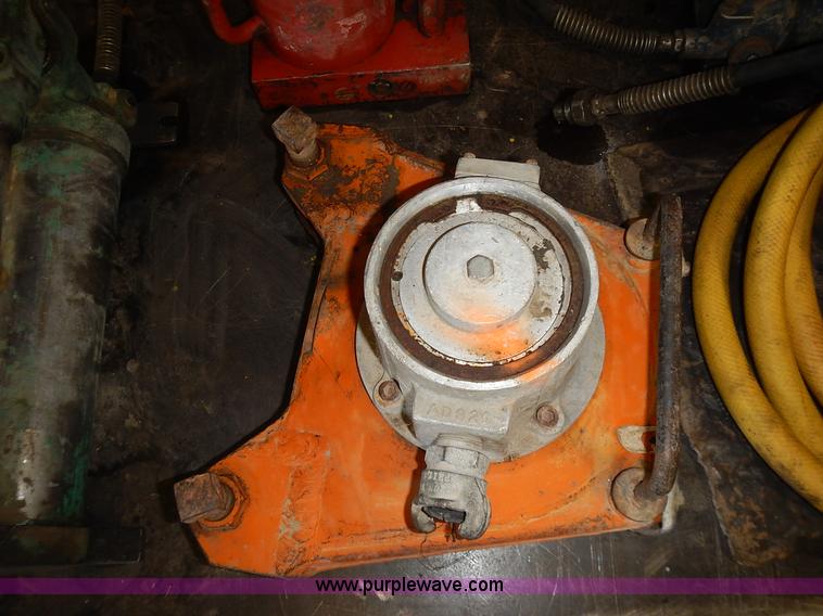 image for item BN9051 (16) assorted hydraulic jacks