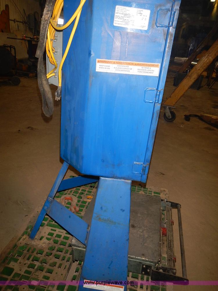 image for item BN9052 2009 Vestil HPC-400 five gallon bucket compactor