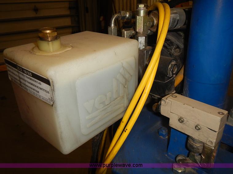 image for item BN9052 2009 Vestil HPC-400 five gallon bucket compactor