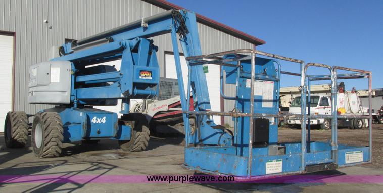 image for item H1037 2002 Genie Z60/34 boom lift