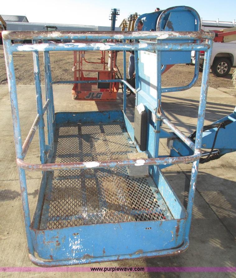 image for item H1037 2002 Genie Z60/34 boom lift