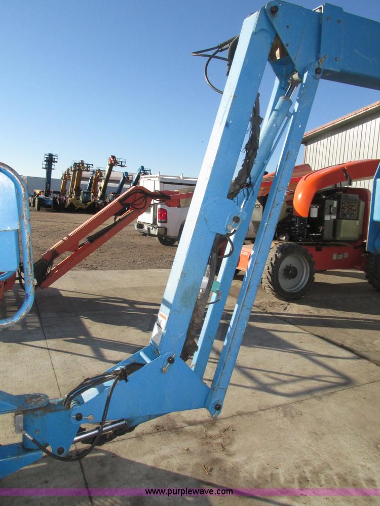 image for item H1037 2002 Genie Z60/34 boom lift