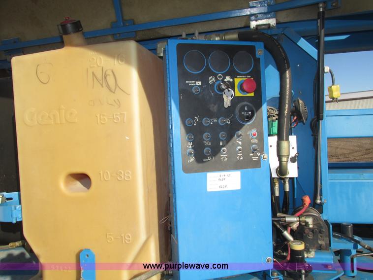 image for item H1037 2002 Genie Z60/34 boom lift