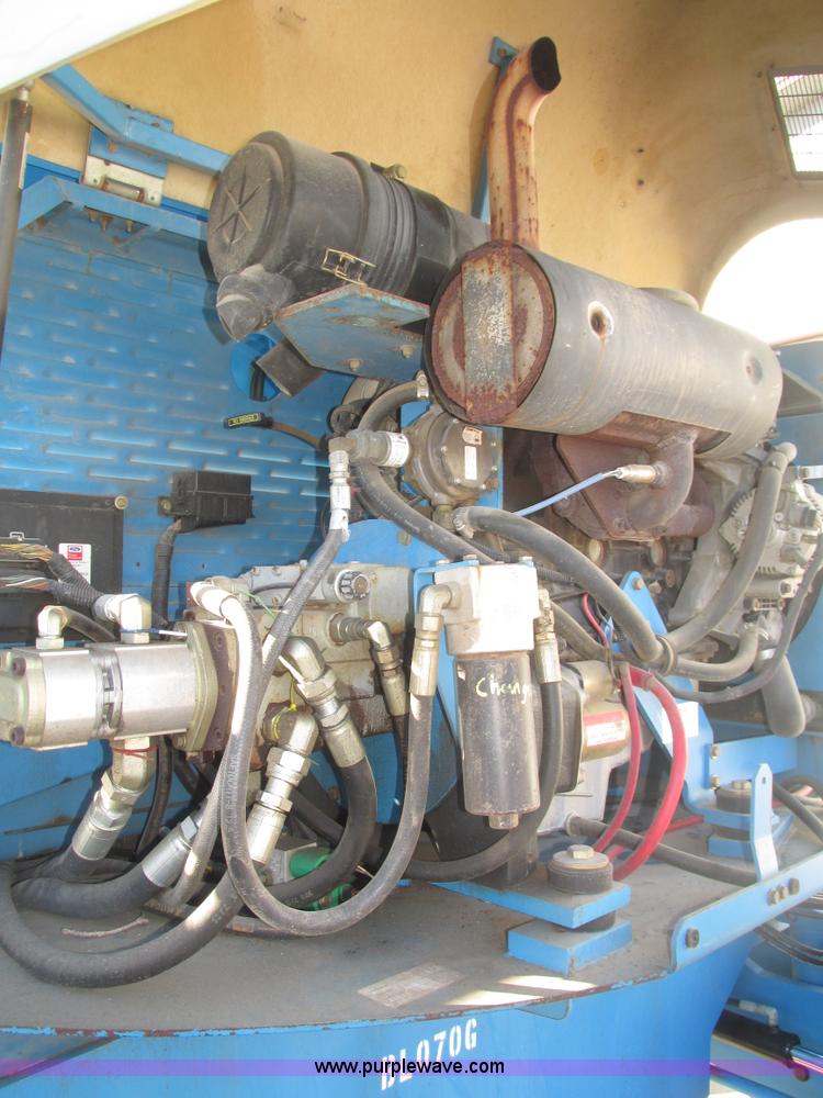 image for item H1037 2002 Genie Z60/34 boom lift