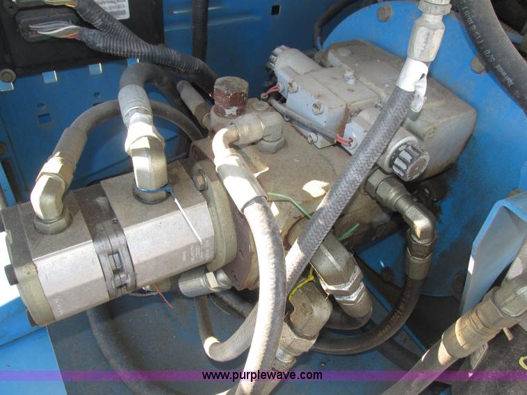 image for item H1037 2002 Genie Z60/34 boom lift