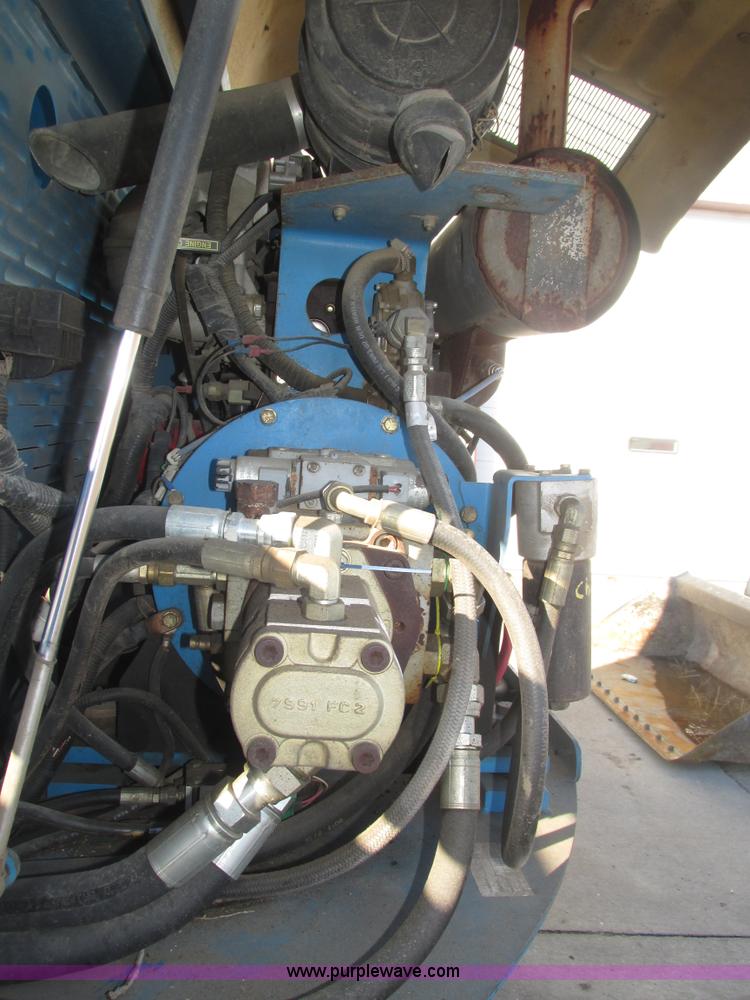 image for item H1037 2002 Genie Z60/34 boom lift