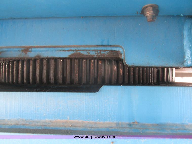 image for item H1037 2002 Genie Z60/34 boom lift