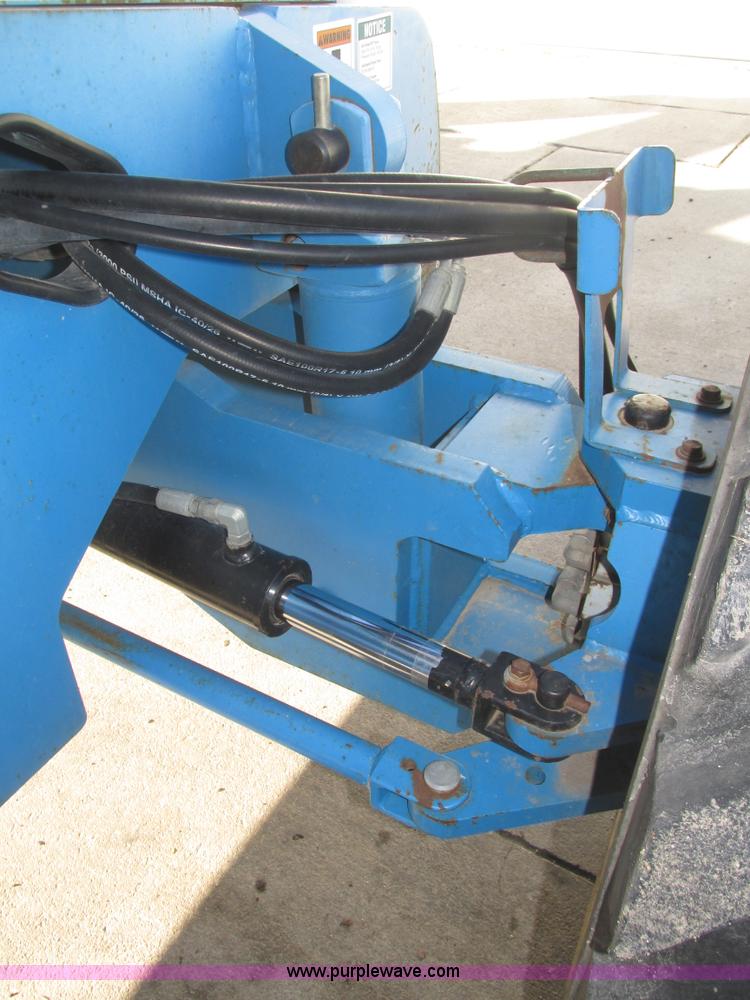 image for item H1037 2002 Genie Z60/34 boom lift