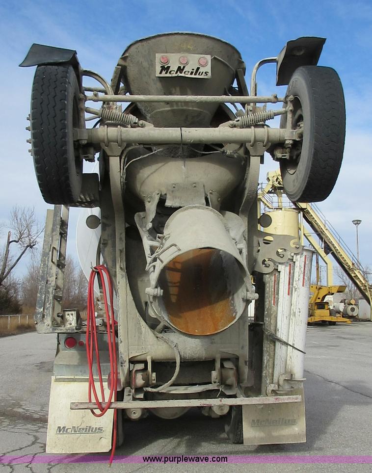 image for item I1754 1997 Ford LT9000 mixer truck