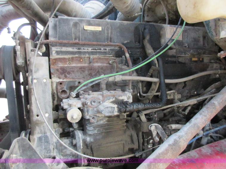 image for item I1754 1997 Ford LT9000 mixer truck