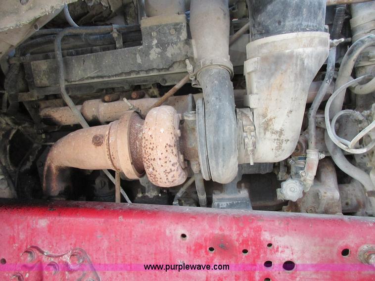 image for item I1754 1997 Ford LT9000 mixer truck