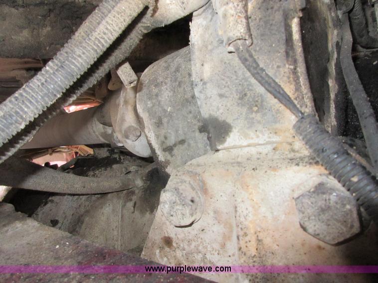 image for item I1754 1997 Ford LT9000 mixer truck