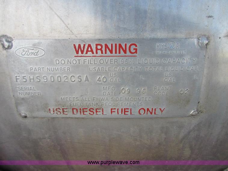 image for item I1754 1997 Ford LT9000 mixer truck