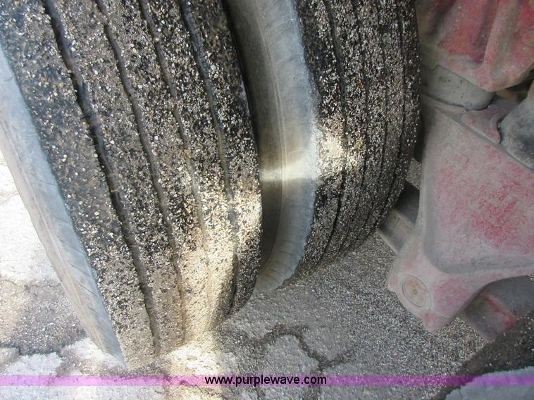 image for item I1754 1997 Ford LT9000 mixer truck