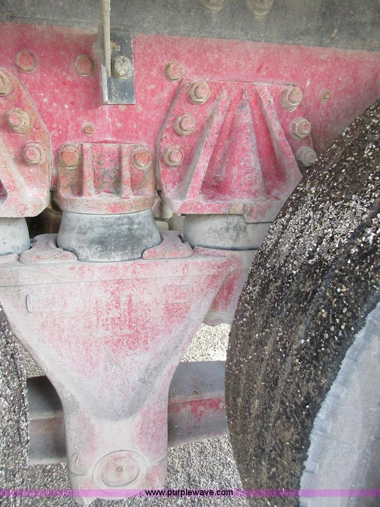 image for item I1754 1997 Ford LT9000 mixer truck