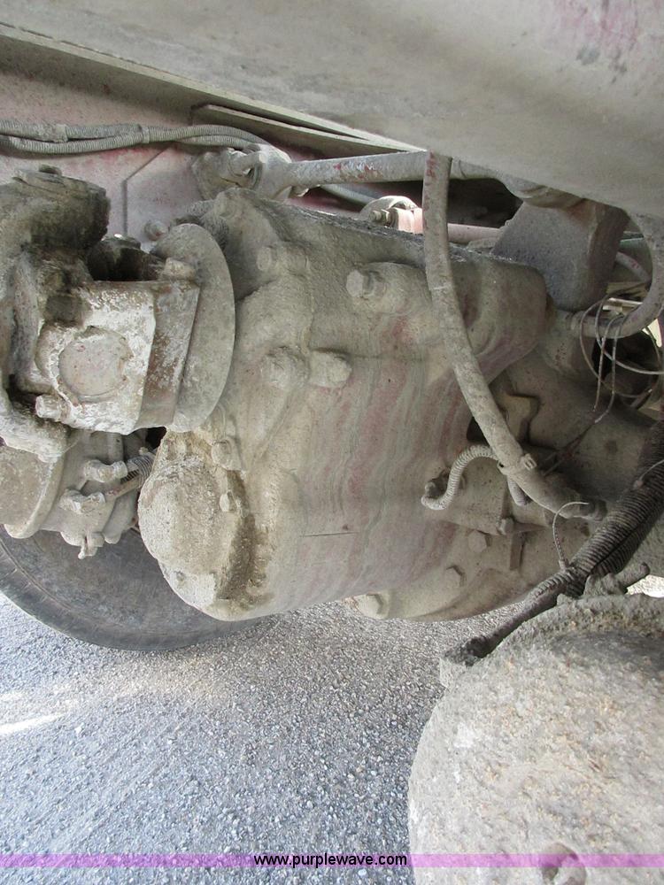 image for item I1754 1997 Ford LT9000 mixer truck