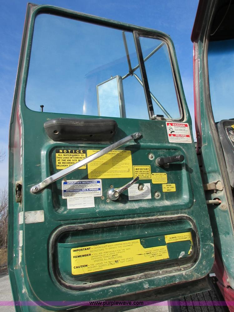 image for item I1754 1997 Ford LT9000 mixer truck