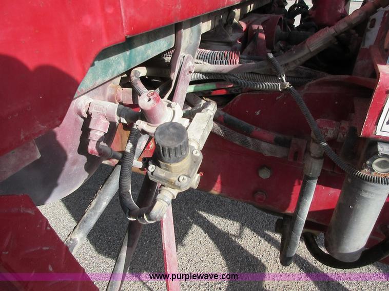 image for item I1754 1997 Ford LT9000 mixer truck