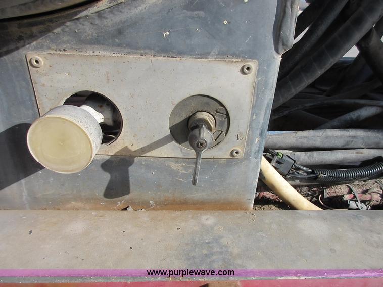 image for item I1754 1997 Ford LT9000 mixer truck