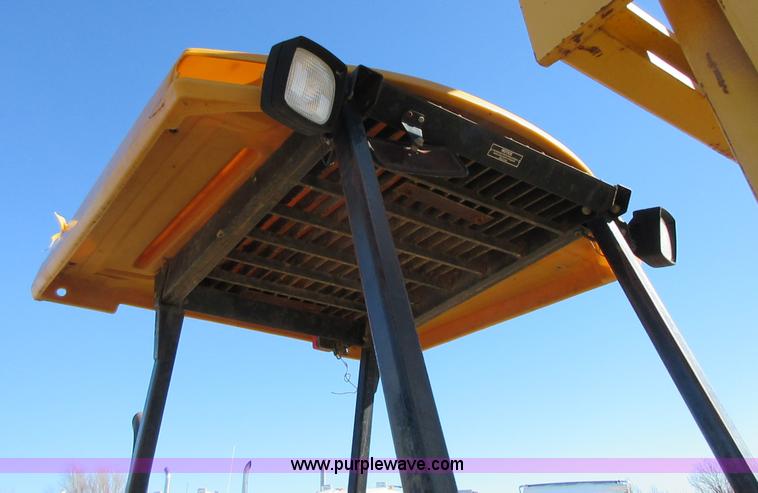 image for item I1755 2001 John Deere 488E rough terrain forklift